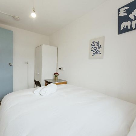 Upton Park Bedrooms 25 Min To Central London Ngoại thất bức ảnh