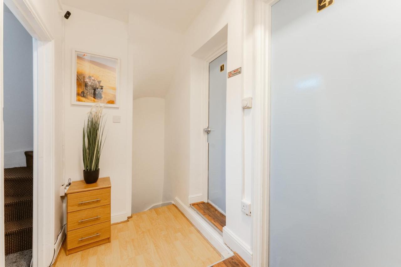 Upton Park Bedrooms 25 Min To Central London Ngoại thất bức ảnh