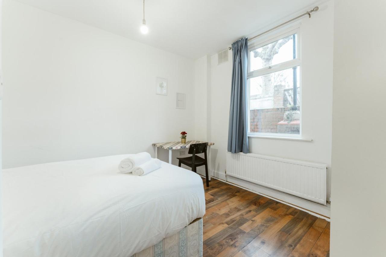 Upton Park Bedrooms 25 Min To Central London Ngoại thất bức ảnh