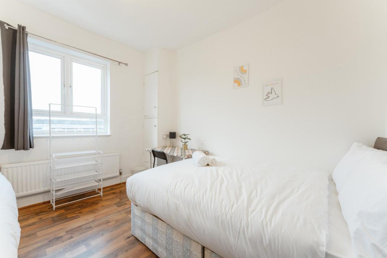 Upton Park Bedrooms 25 Min To Central London Ngoại thất bức ảnh